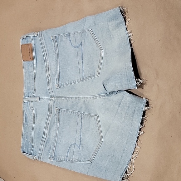 American Eagle, Size 6, Ne(x)t Level Stretch, Light Wash, Raw Hem Shorts - Picture 2 of 10